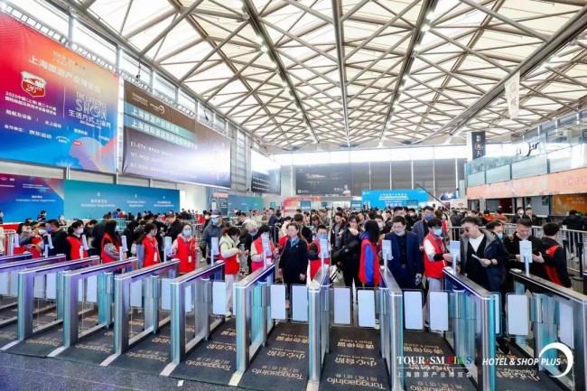重构酒店机器人数智新应用 | 博歌携手temi机器人家族惊艳亮相上海国际酒店工程设计与用品博览会